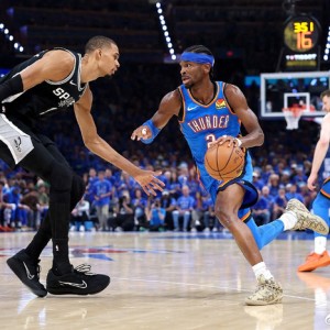 抢七只是开始！美媒3大理由证马刺雷霆将成宿敌：NBA新的门面之争|切特|文班|谢伊·吉尔杰斯-亚历山大|圣安东尼奥马刺队|俄克拉荷马雷霆队_新浪体育_新浪新闻